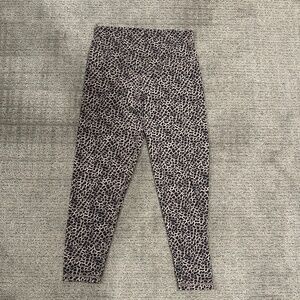 Women’s size XL offline by Aerie leggings in leopard print